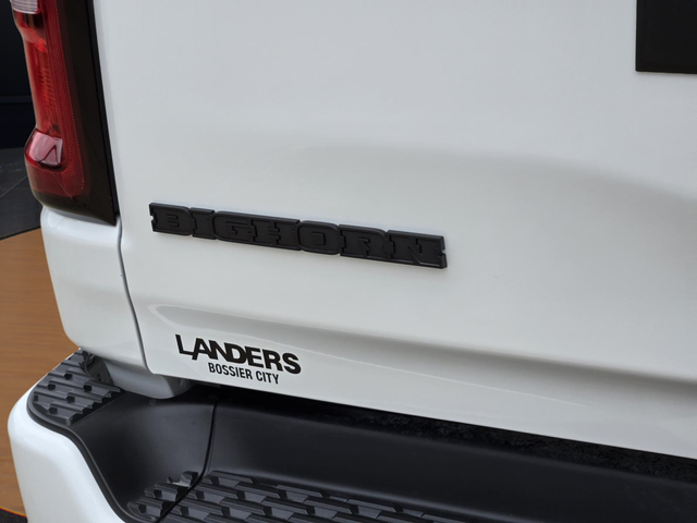 New 2026 Bright White Clear-Coat Exterior Paint RAM Big Horn/Lone Star image 23