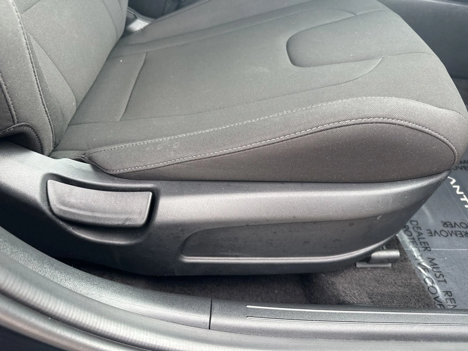 Used 2023 Black Hyundai SEL image 30