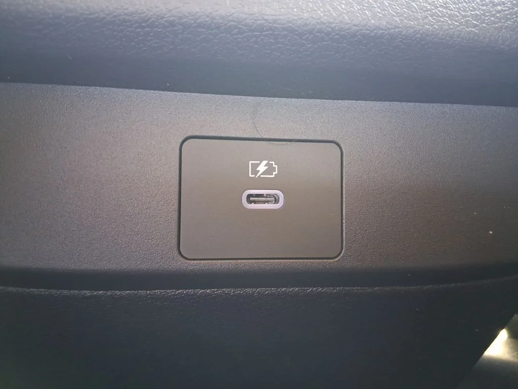 New 2026 Gray Nissan SR image 28