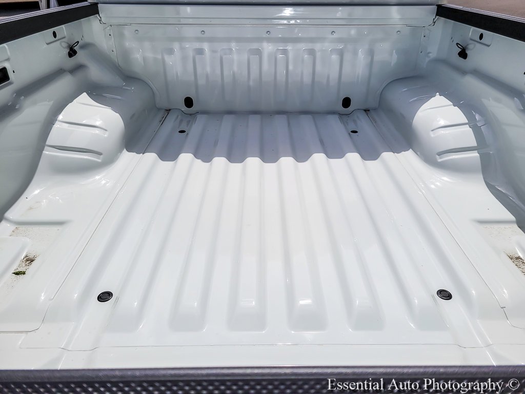 New 2026 Glacier White Nissan S image 16