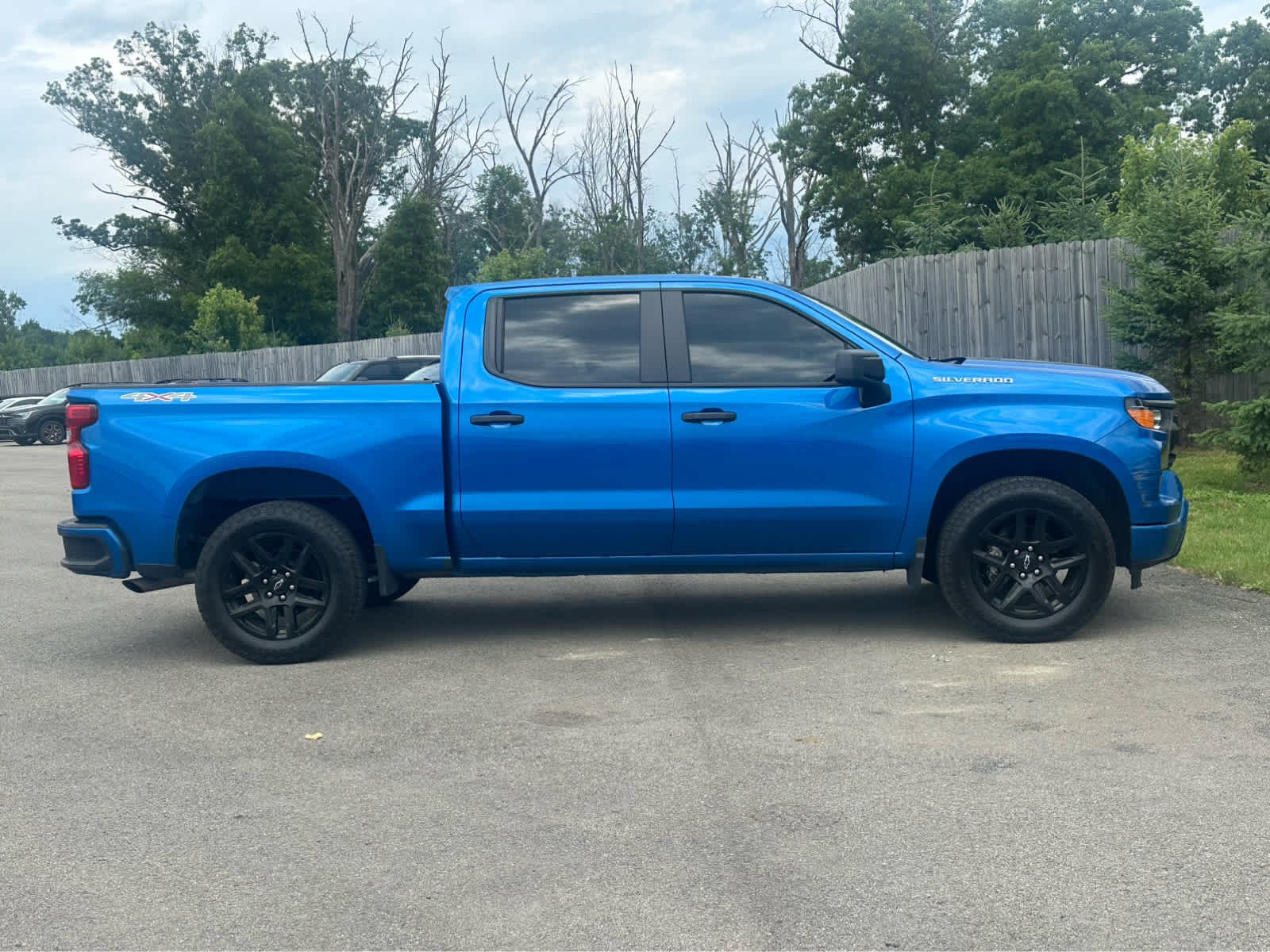 Used 2022 Glacier Blue Metallic Chevrolet Custom image 8