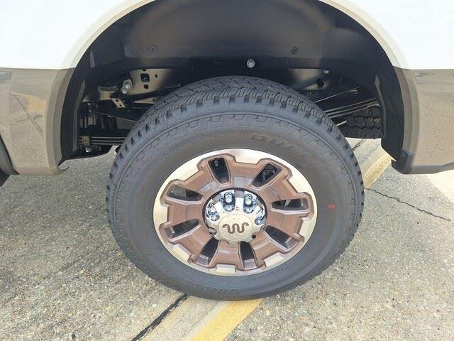 New 2026 Star White Metallic Tri-Coat FORD F-350® King Ranch® image 29
