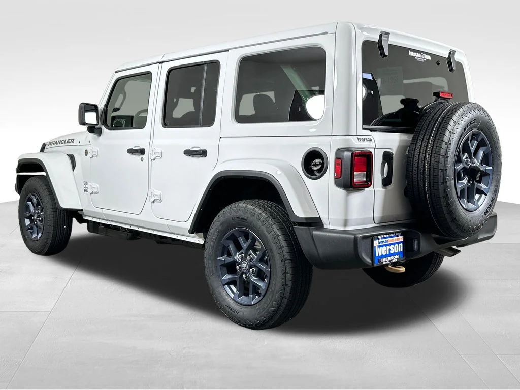 New 2026 Bright White Clear-Coat Exterior Paint Jeep Sport image 8