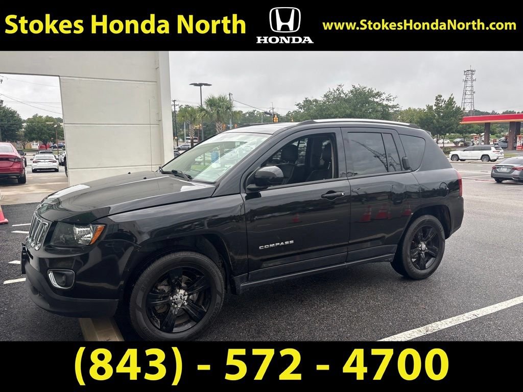 Used 2017 Black Jeep Latitude image 4