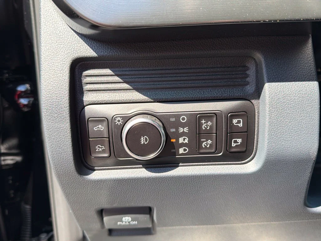 New 2027 Agate Black Metallic Ford F-250® Lariat® image 25