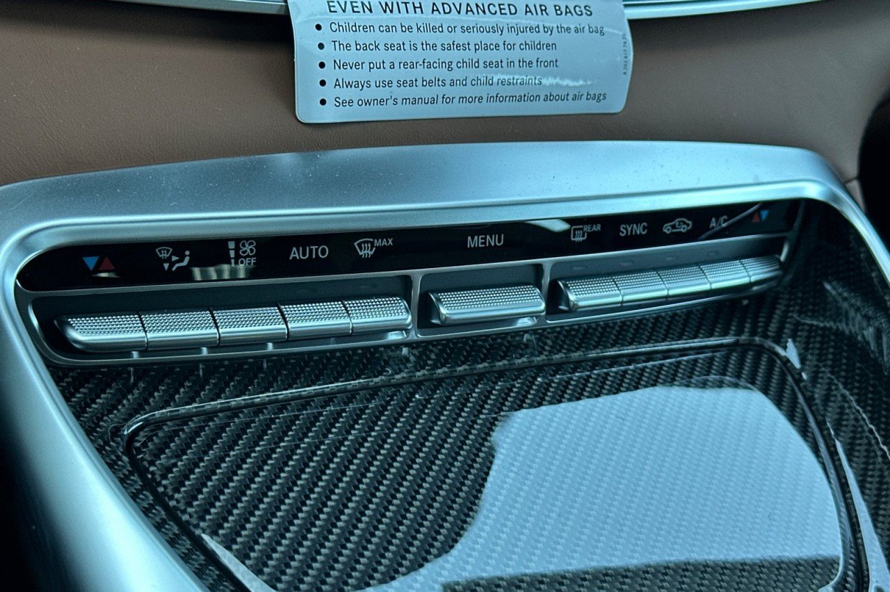 New 2026 MANUFAKTUR Starling Blue Magno Mercedes-Benz AMG® GT 43 4-Door Coupe image 19