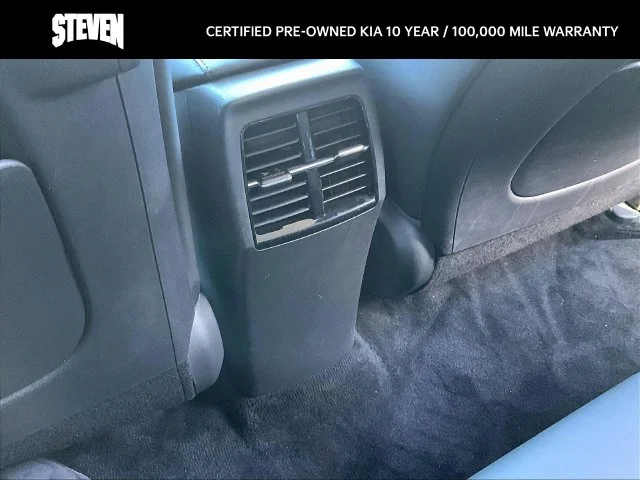 Used 2024 Blue Kia Wind image 11