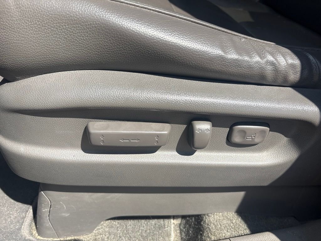 Used 2016 Gray Honda EX-L image 13