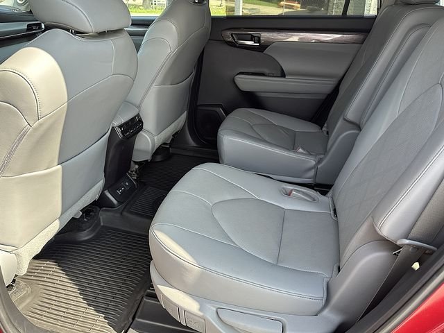 Used 2023 Red Toyota Platinum image 18