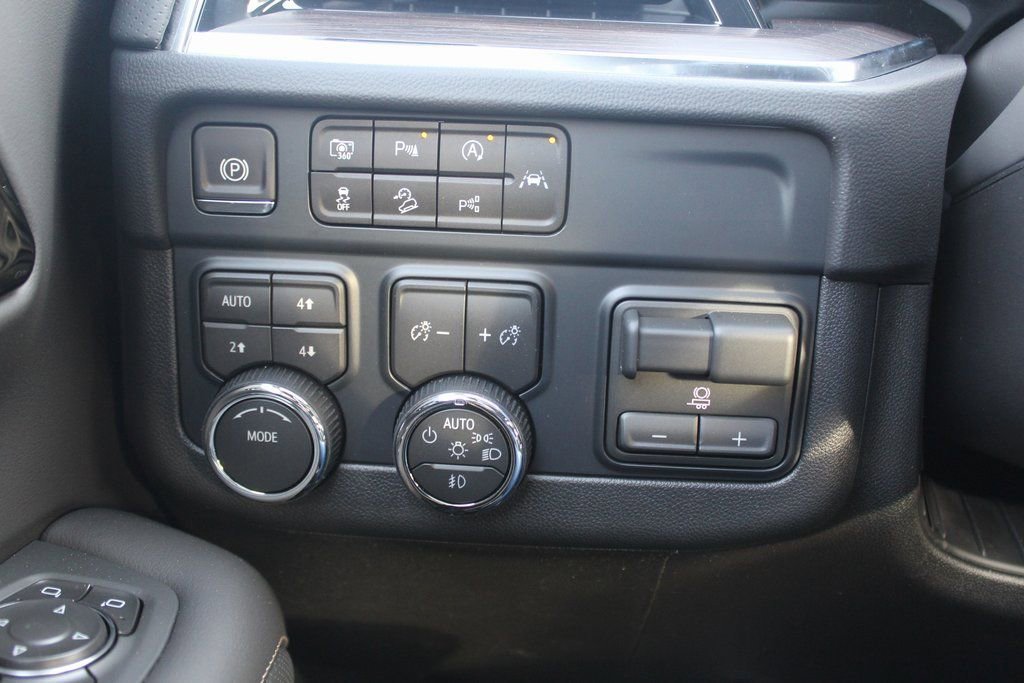 2026 Chevrolet Suburban Premier - Photo 20
