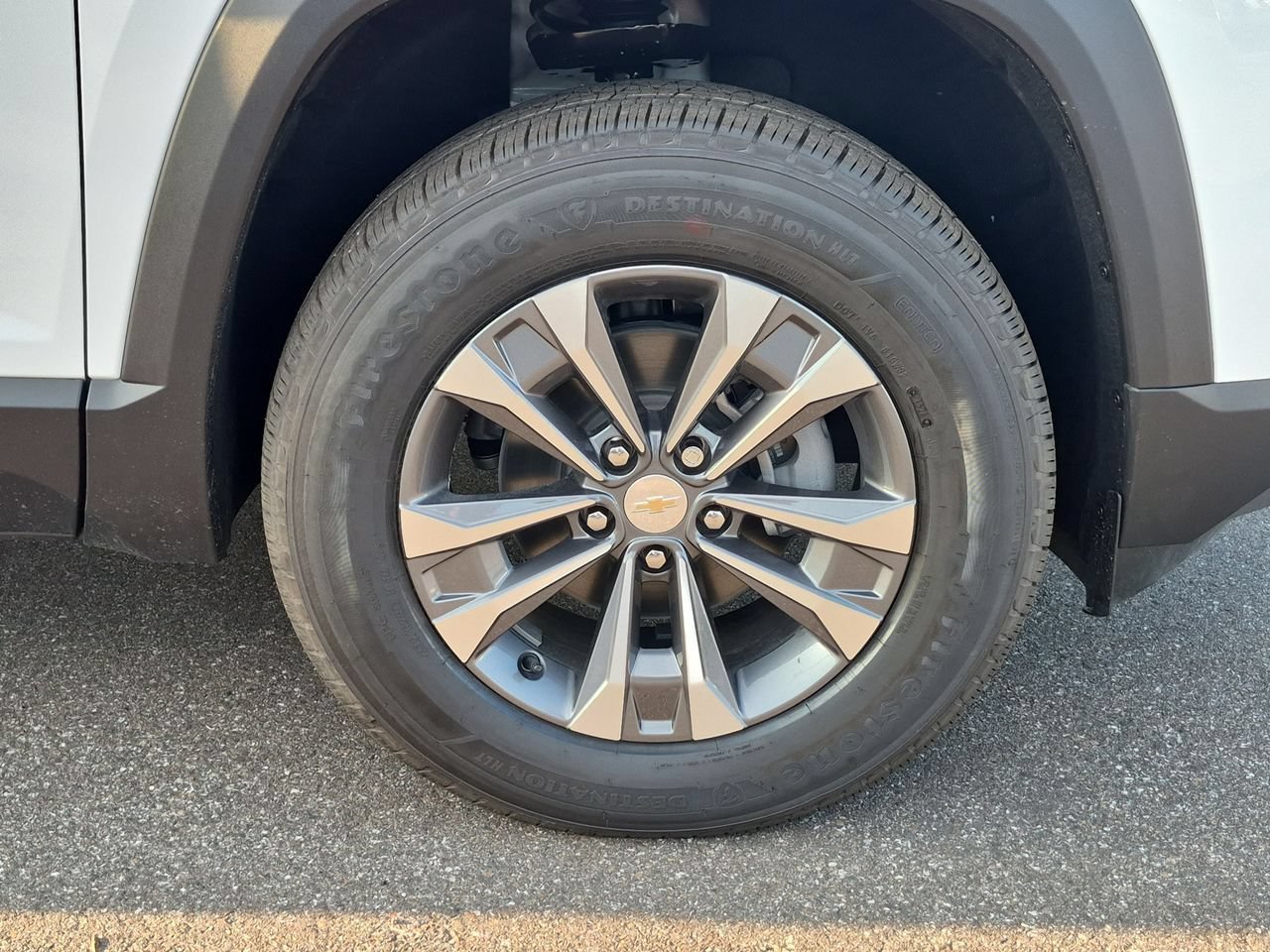 2027 Chevrolet Equinox LT - Photo 30