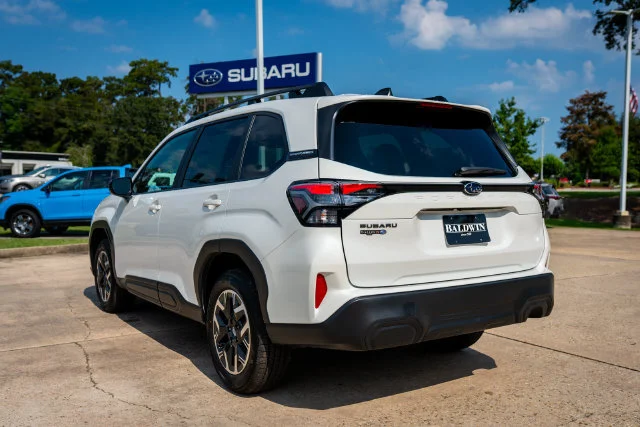 New 2026 Crystal White Pearl Subaru Premium image 4