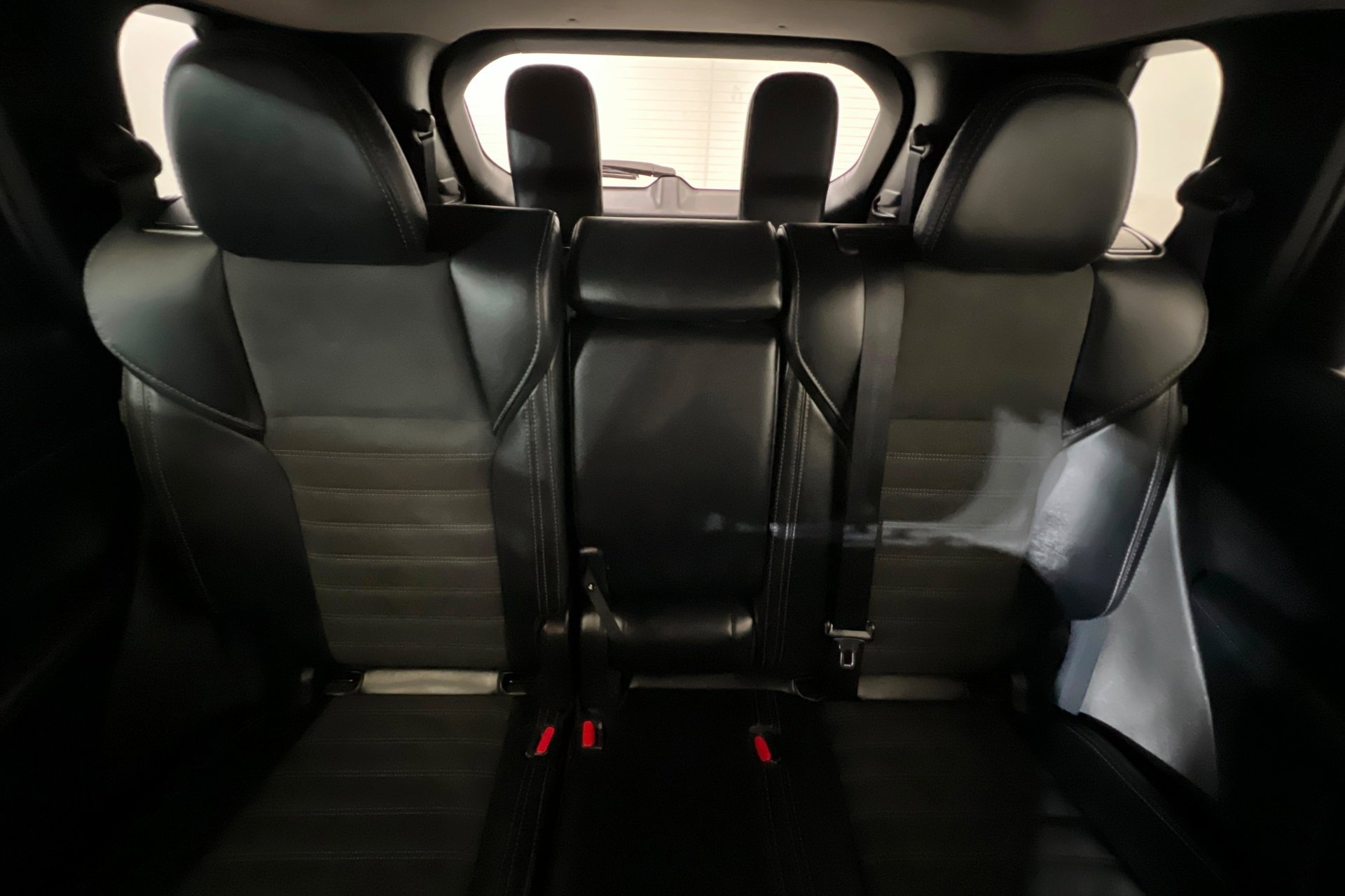 Used 2024 Silver Mitsubishi SE image 27