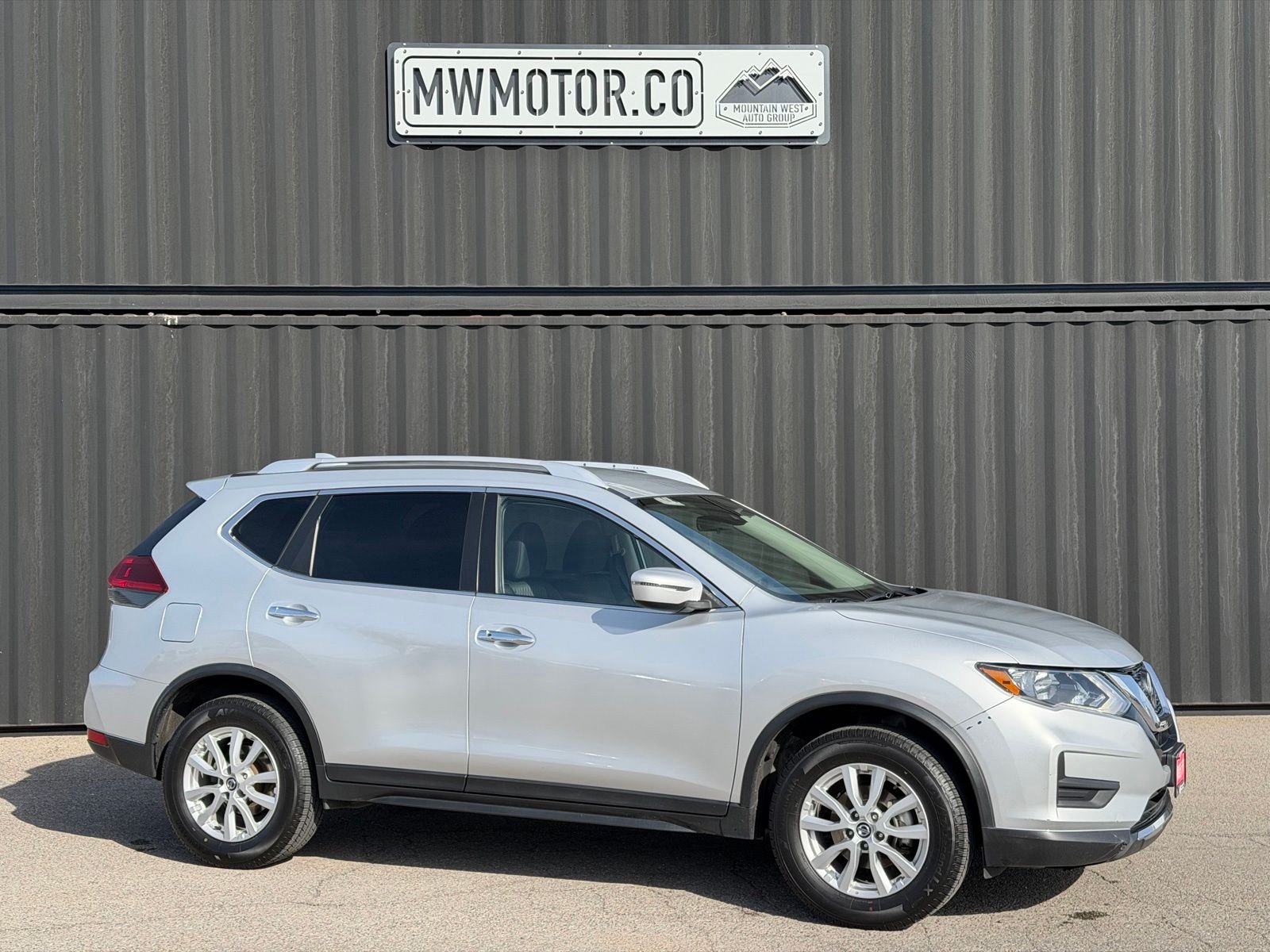 2020 Nissan Rogue SV AWD's photo