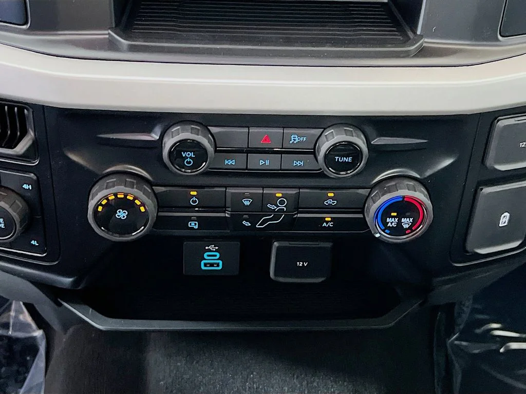 New 2026 Oxford White Ford XL image 9