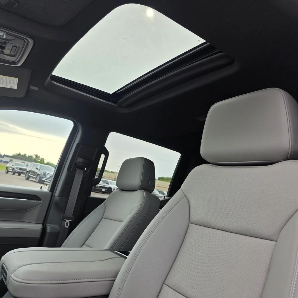 2026 GMC Sierra 1500 SLT - Photo 9