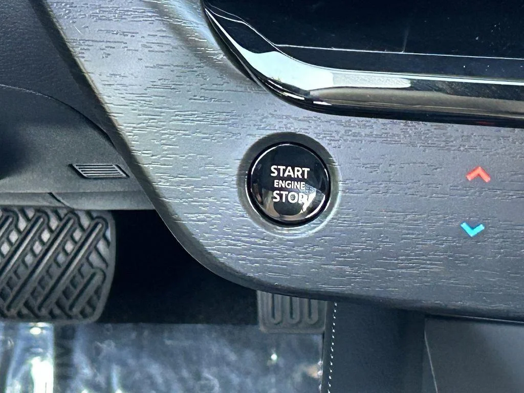 New 2026 Everest White Pearl Tricoat Nissan SL image 15