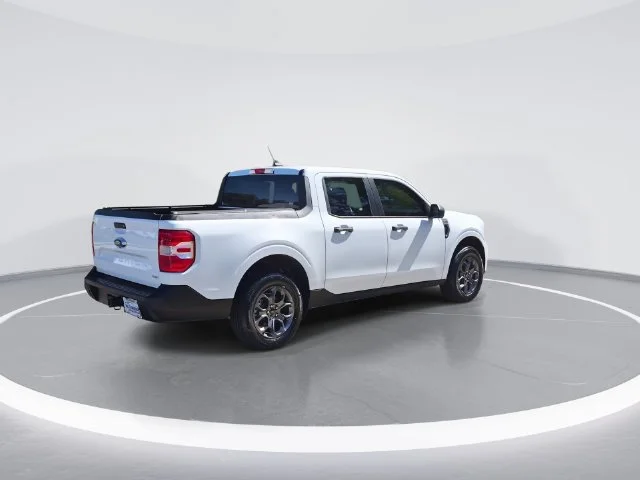 Used 2024 White Ford XLT image 8