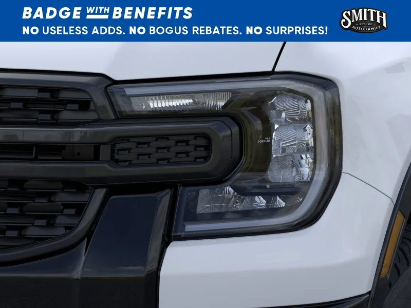 New 2025 Oxford White Ford XLT image 19