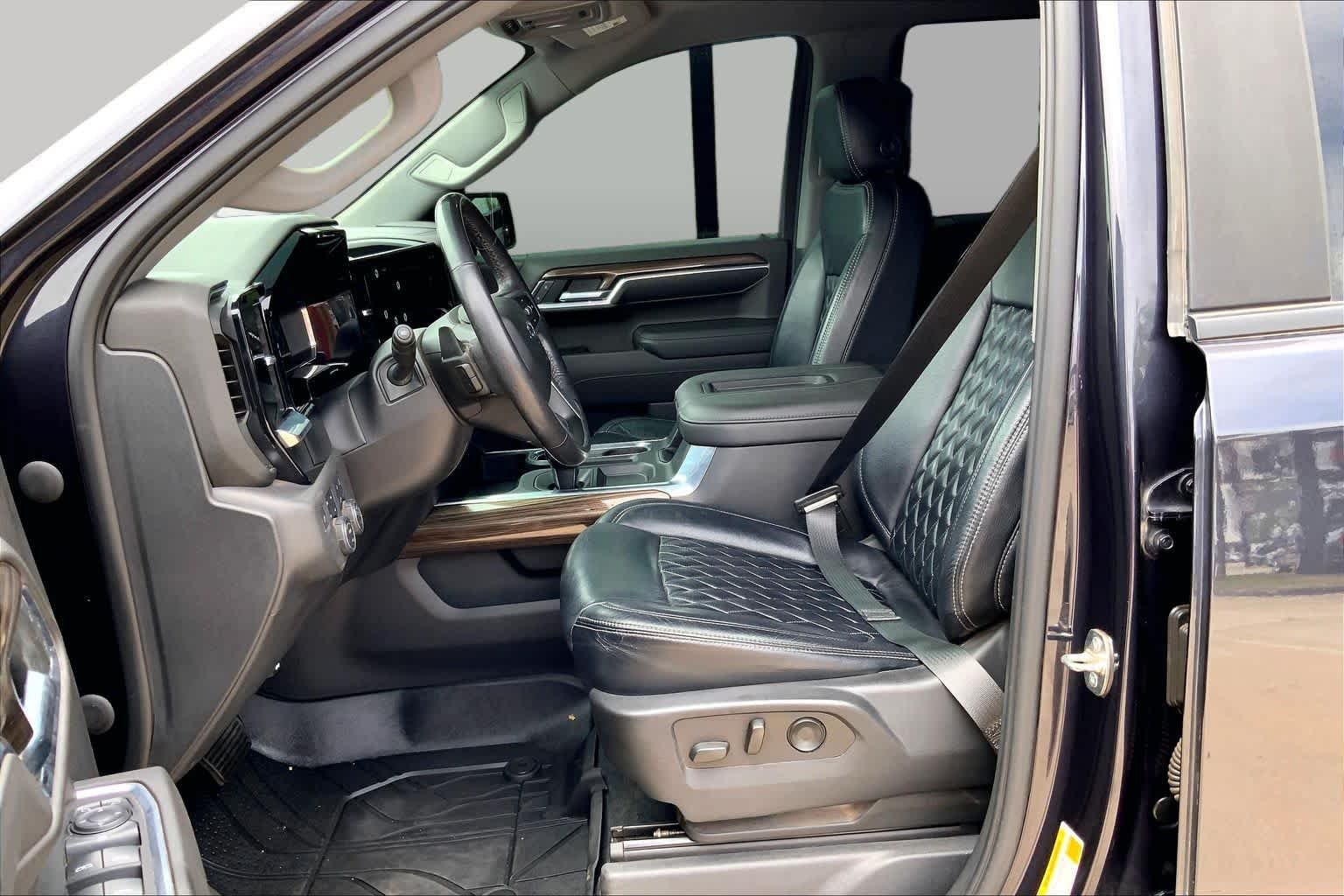 Used 2022 Dark Ash Metallic Chevrolet RST image 8