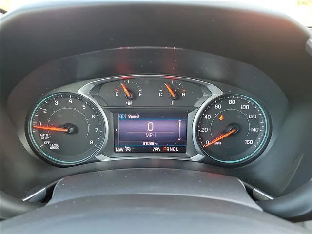 Used 2020  Chevrolet LT w/1LT Front-wheel Drive image 16