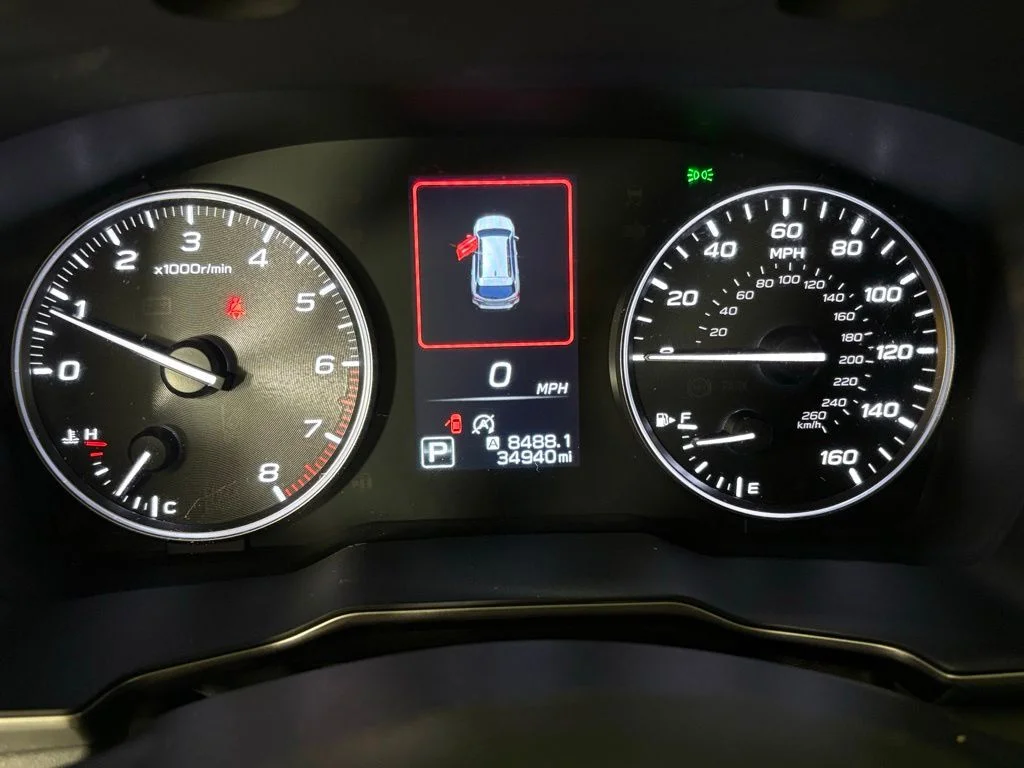 Used 2025 Gray Subaru Onyx Edition image 27