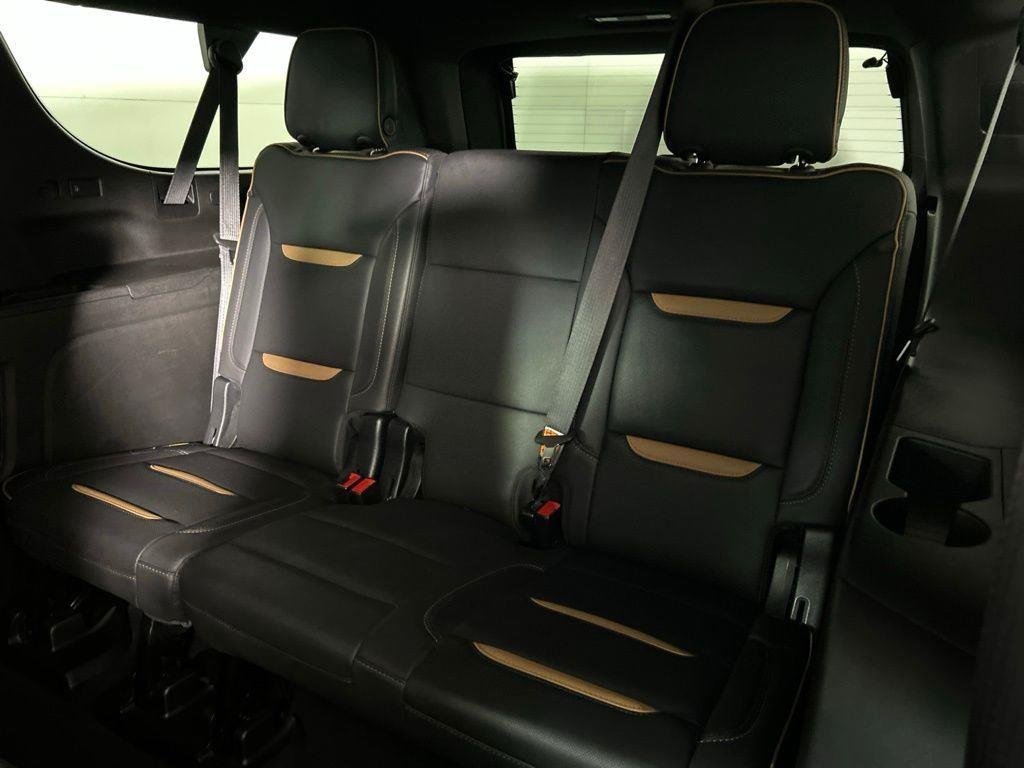 Used 2023 Sterling Metallic GMC AT4 image 18