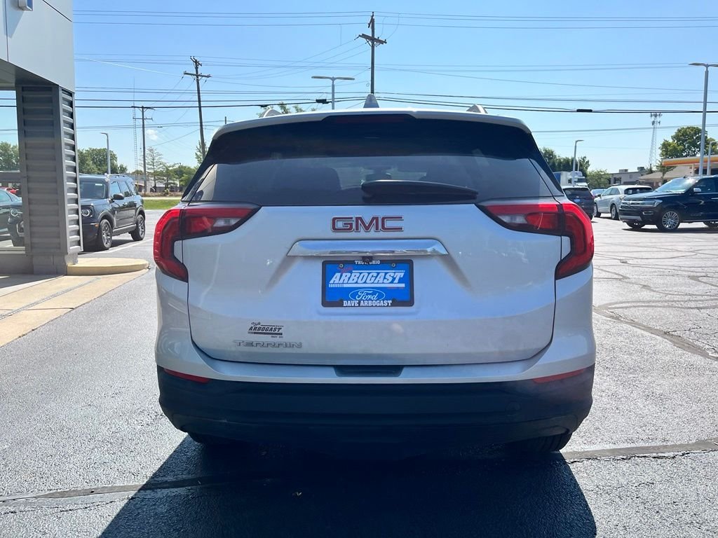 Used 2020 Quicksilver Metallic GMC SLE image 6