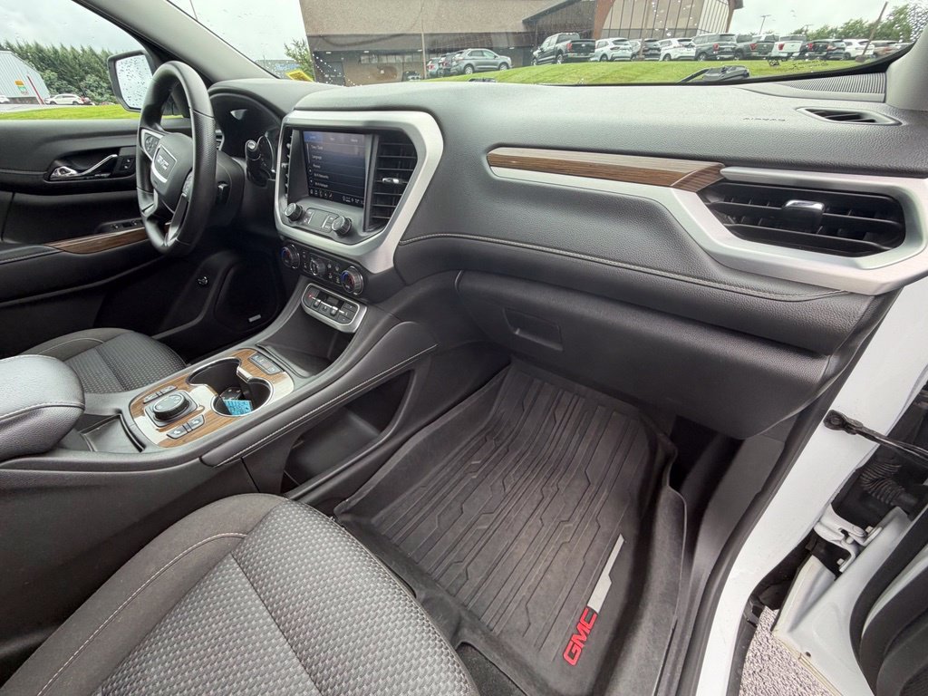 Used 2022 Summit White GMC SLE image 41