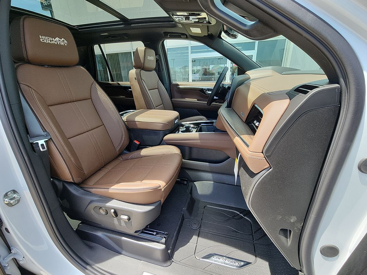New 2026 Polar White Tricoat Chevrolet High Country image 25