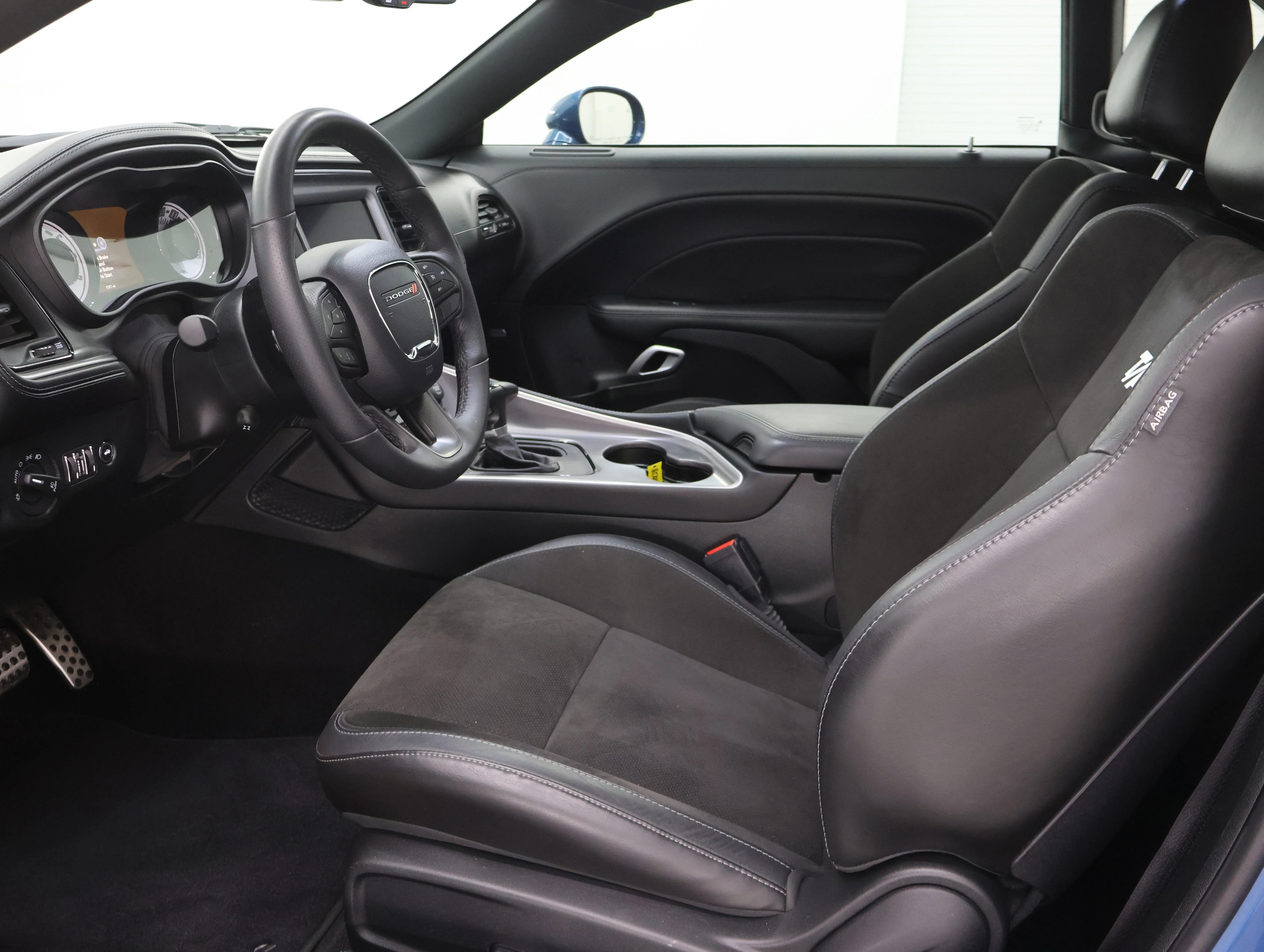 Used 2022 Frostbite Dodge R/T image 9