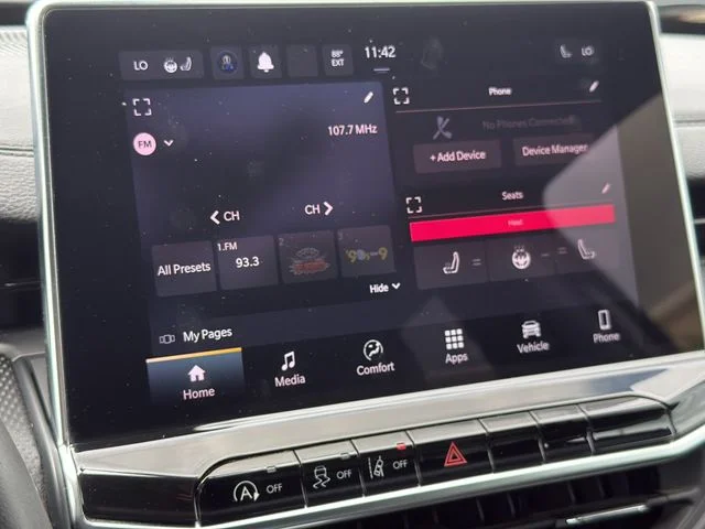 Used 2023 Gray Jeep Latitude image 20