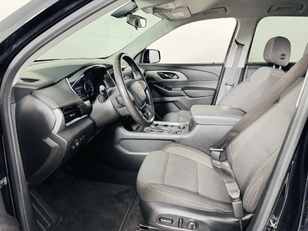 Used 2020 Black Chevrolet LT image 6