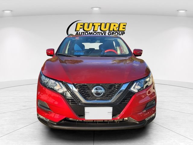 Used 2022 Red Nissan SV image 2