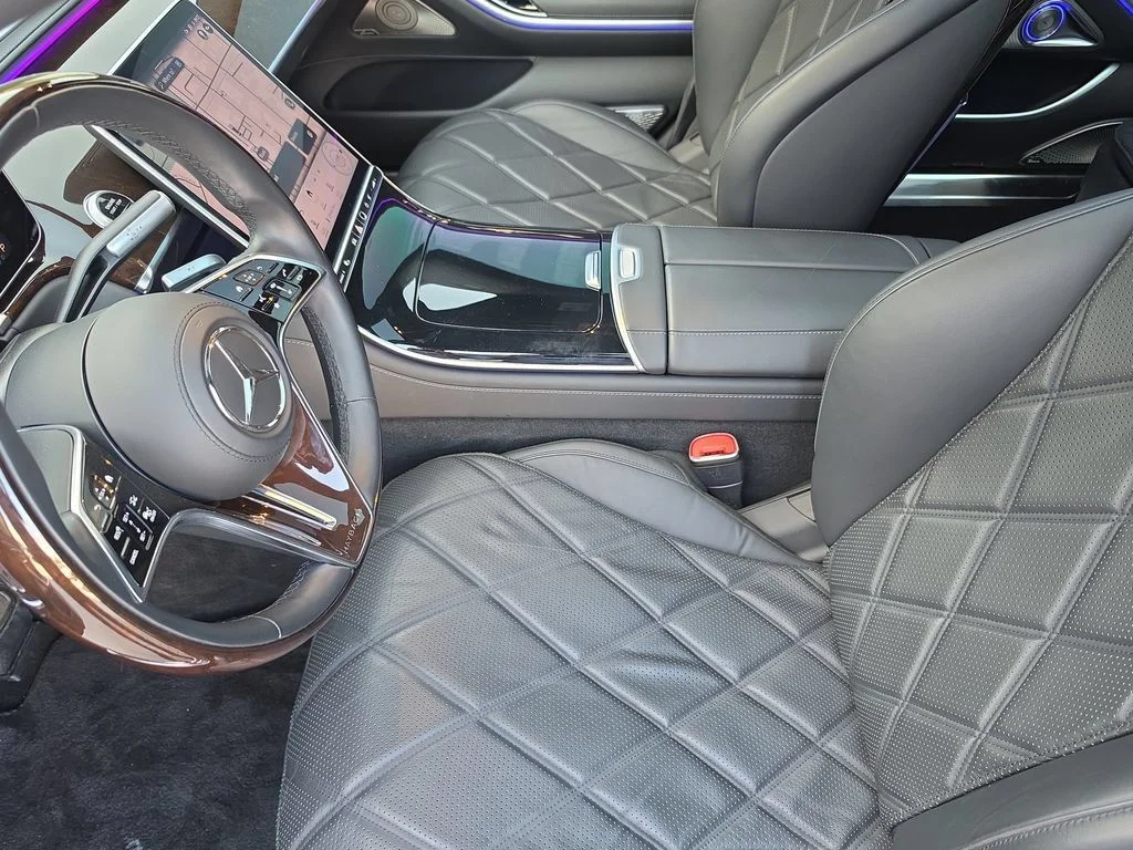 Used 2021 Black Mercedes-Benz Maybach S 580 image 25