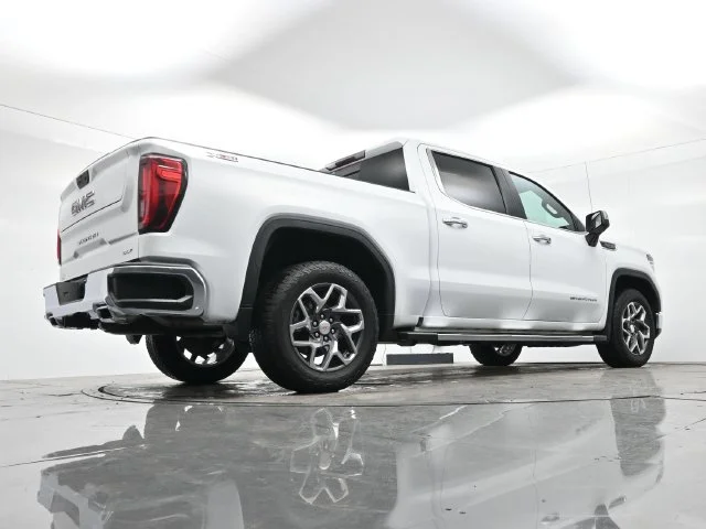 Used 2023 SUMMIT WHITE GMC SLT image 29