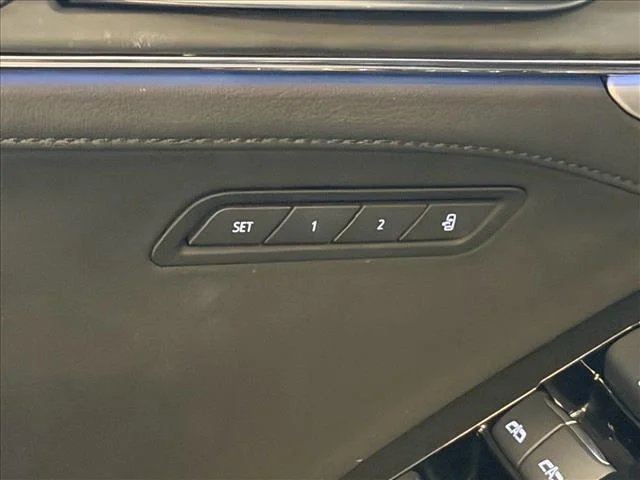Used 2023  CADILLAC VSERIES image 14
