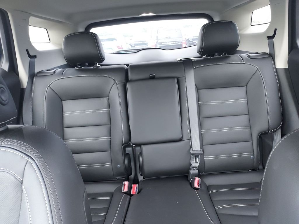 Used 2022 White GMC Denali image 13