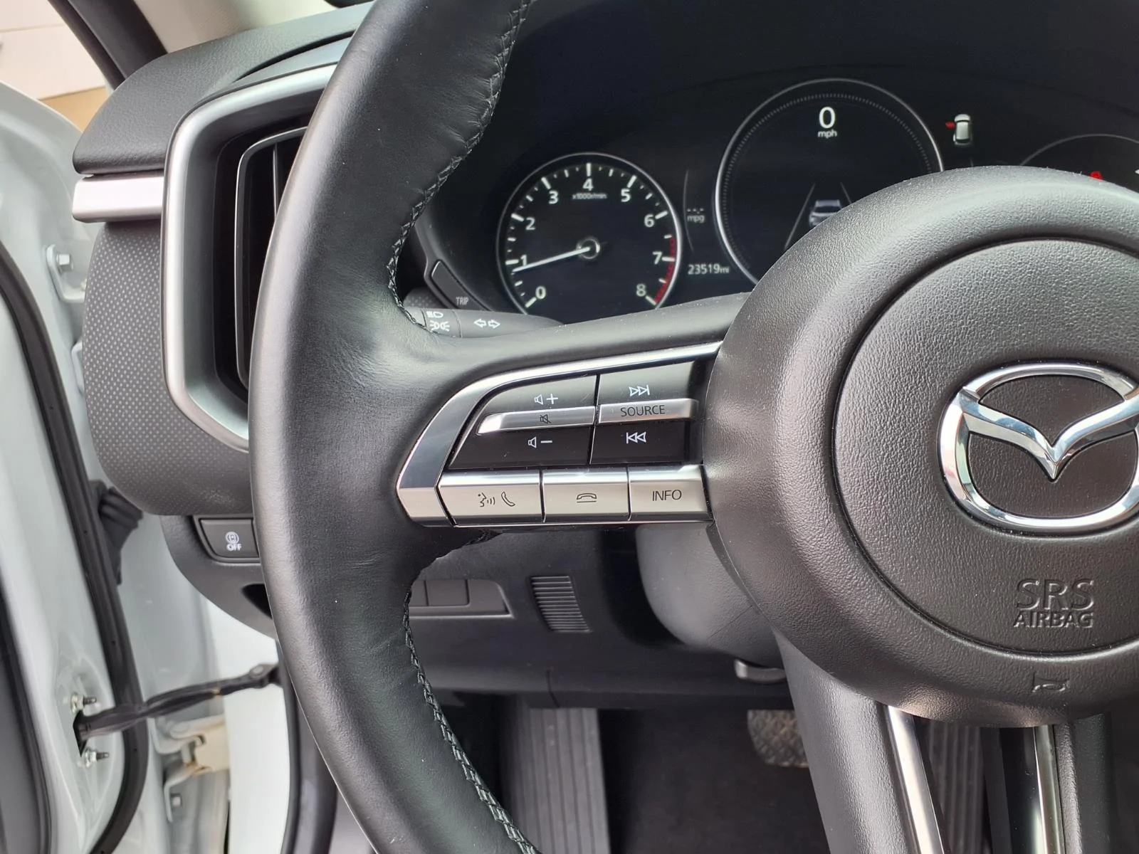 Used 2023 Wind Chill Pearl Mazda 2.5 S Select image 14