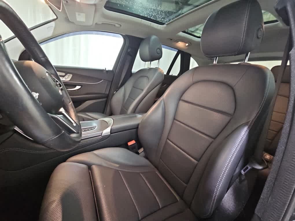 Used 2020 Graphite Grey Metallic Mercedes-Benz GLC 300 image 7
