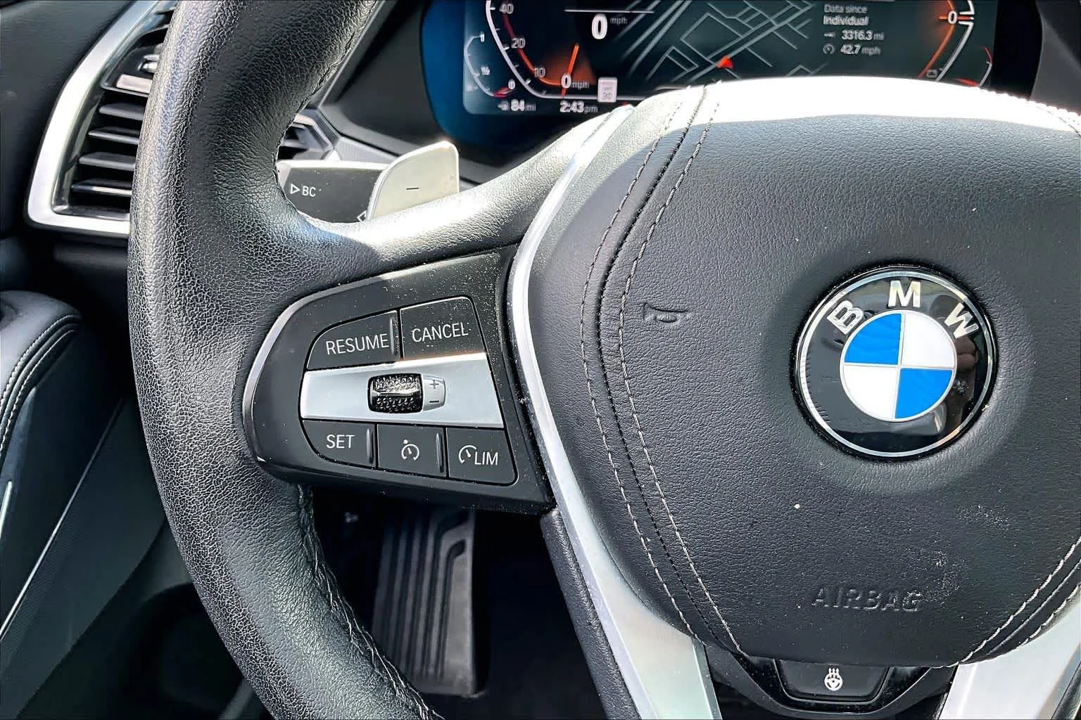 Used 2023 Alpine White BMW xDrive40i image 23