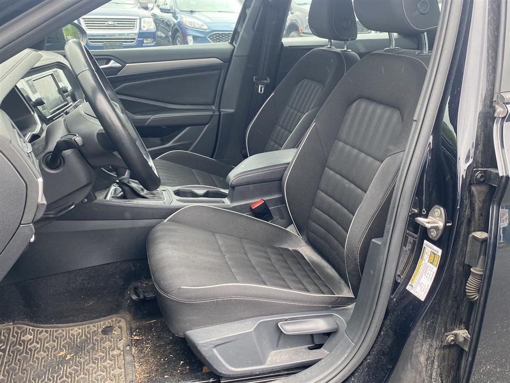 Used 2022 Deep Black Pearl Volkswagen Sport image 2