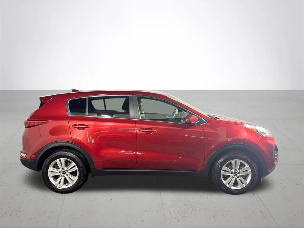 Used 2018 Red Kia LX image 5