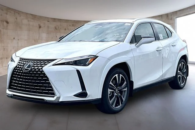 New 2026 Ultra White Lexus 300h Premium image 2
