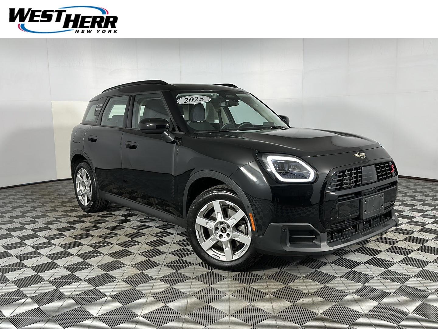 Certified Used 2025 Midnight Black II Metallic MINI S image 1
