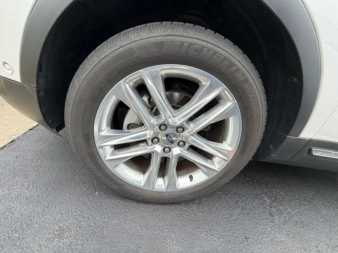 Used 2017 White Platinum Tri-Coat Ford  image 8