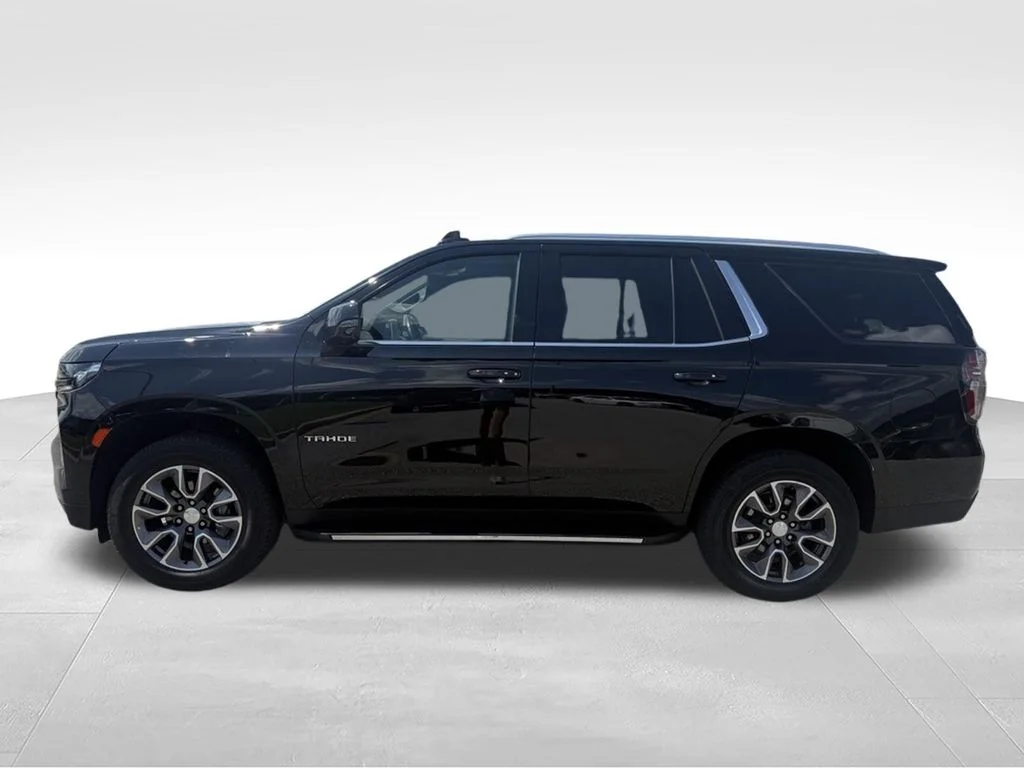 Used 2022 Black Chevrolet LT image 2