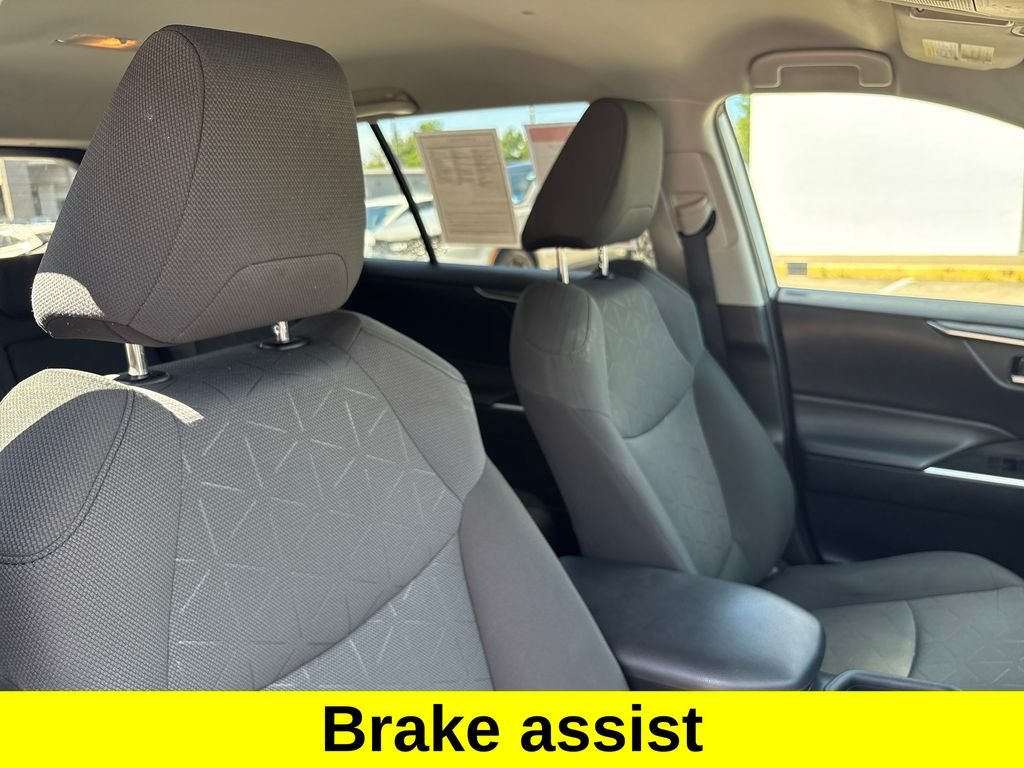 Used 2021 White Toyota XLE image 34
