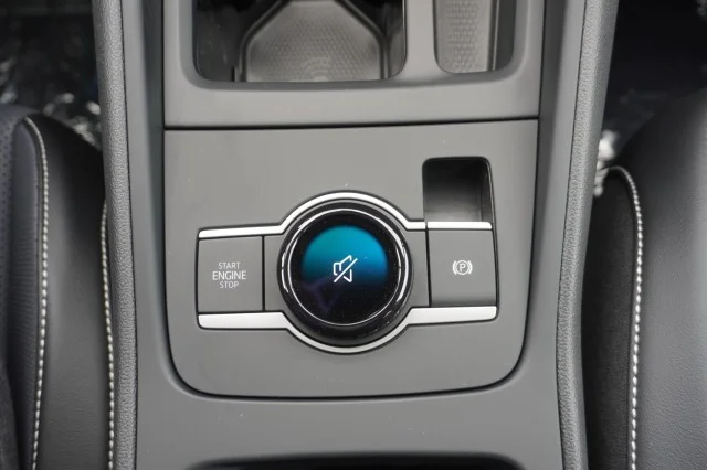 New 2026 Deep Black Pearl Volkswagen SE image 34