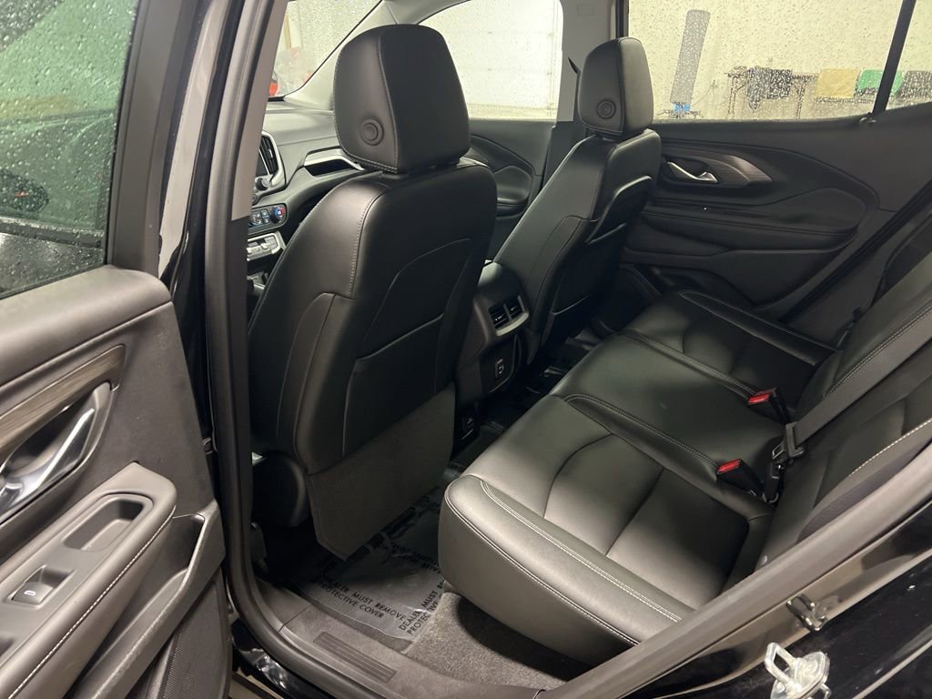 2024 GMC Terrain SLT - Photo 12